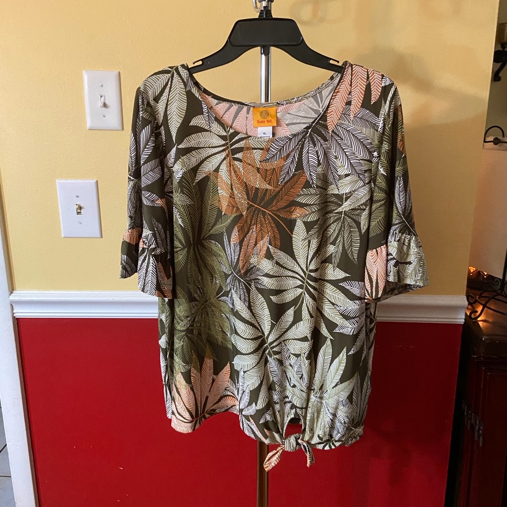 Ruby Road Leaf Print Women's Top